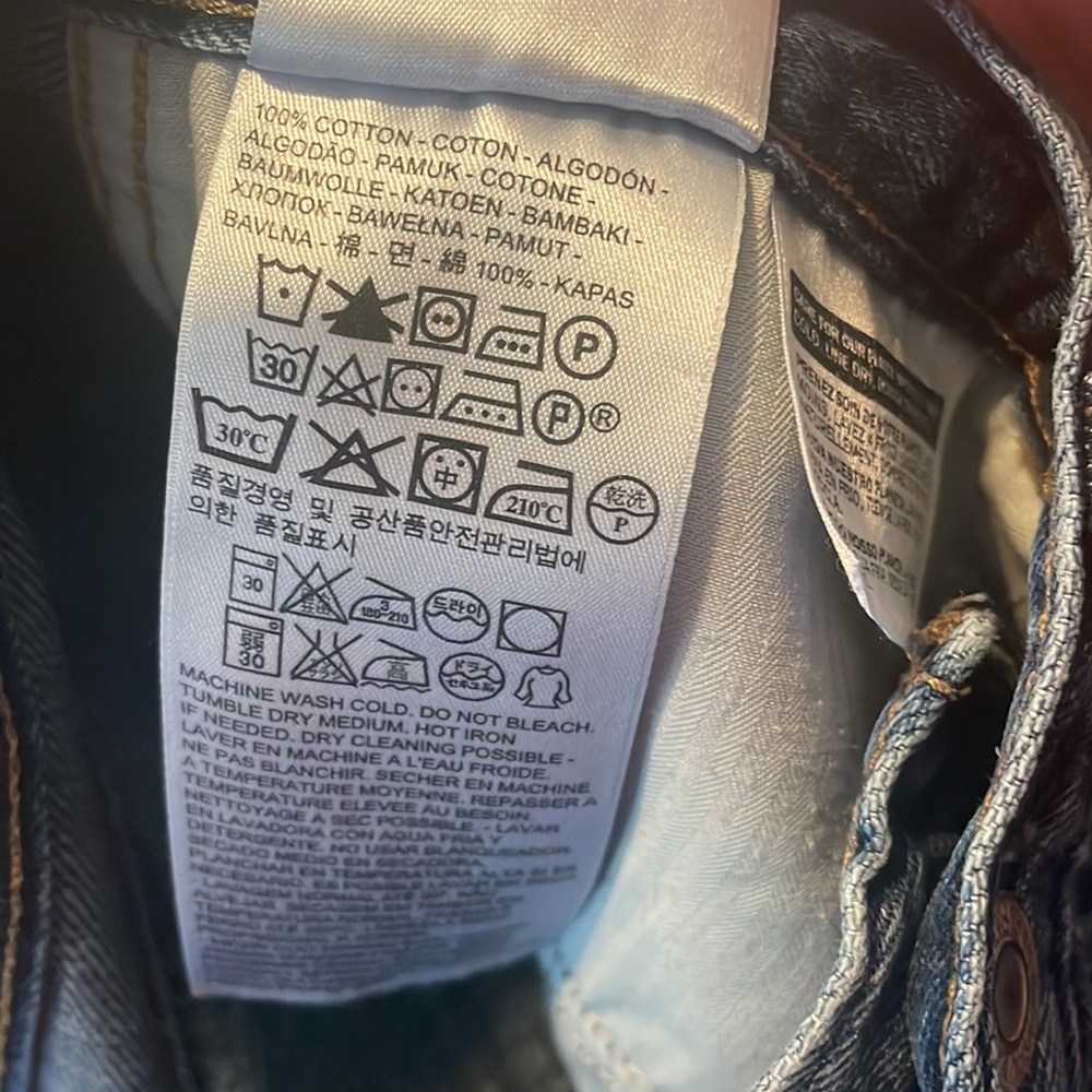LEVIS JEAN SHORTS - Picture 5 of 5